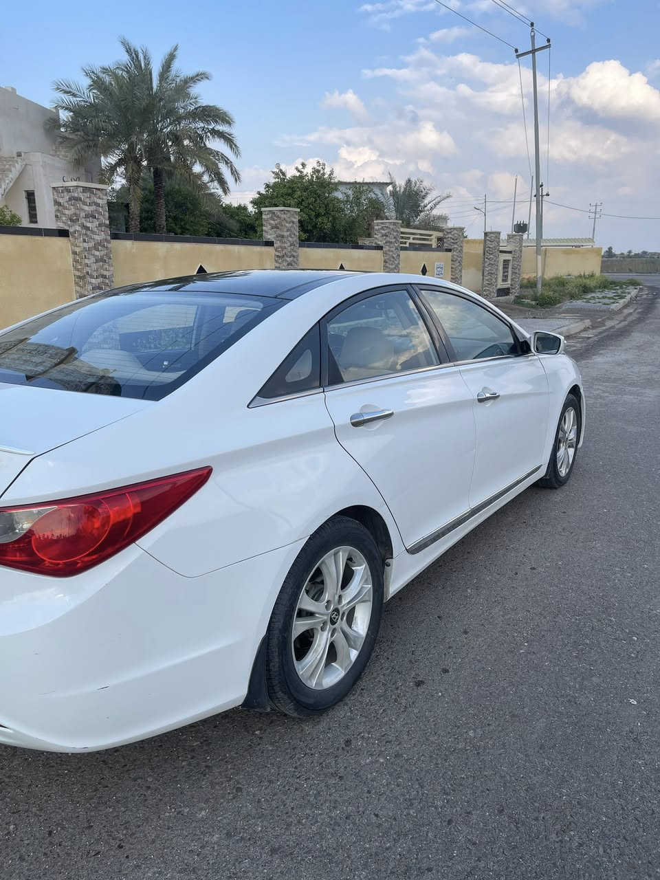 السلام عليكم للبيع سوناتا 2011 خليجي مكفوله ما عدا نصف باب السائق صبغ وبقيت السيارة مكفوله من الصبغ والتبديل رقم بغداد أنكليزي بسمي تحويل مباشر المكان صلاح الدين الضلوعية للستفسار ***********
