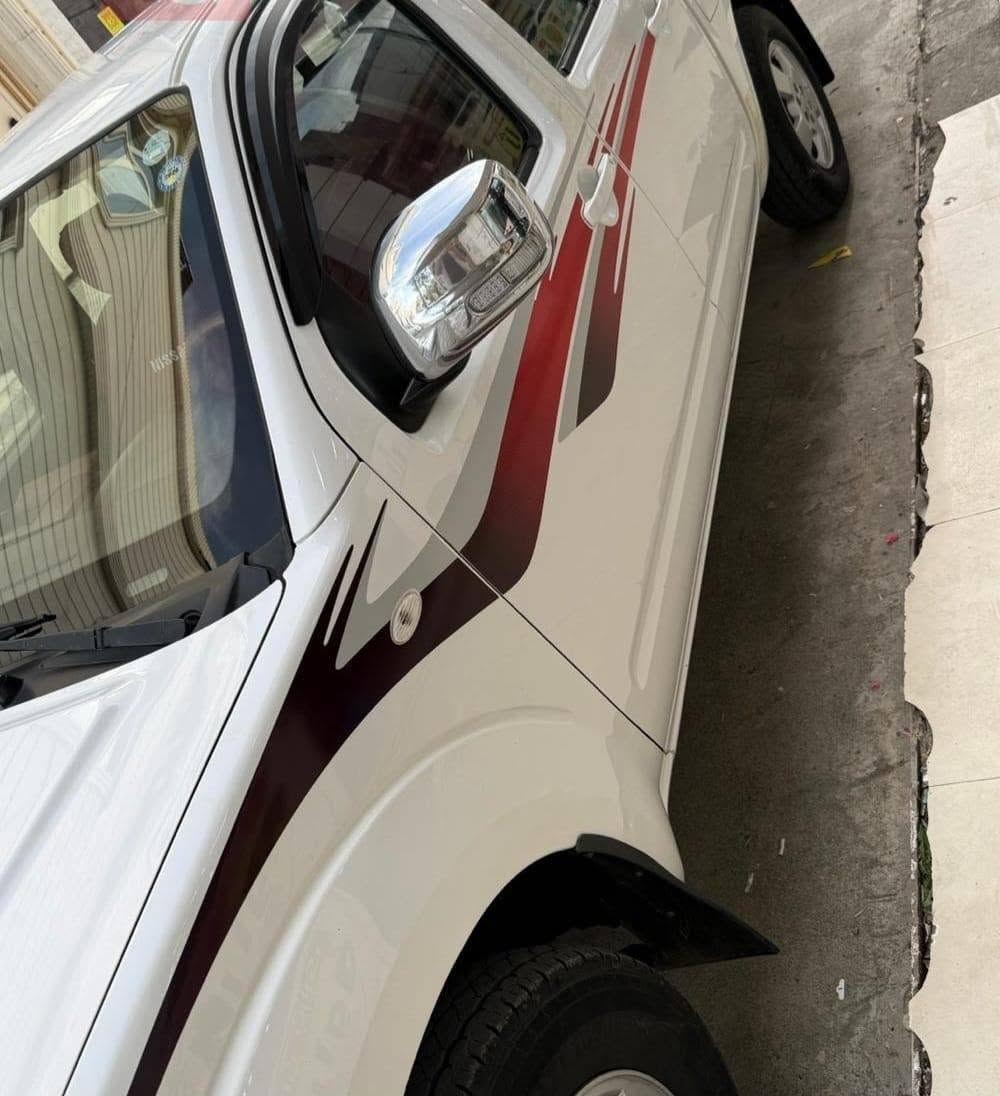 Nissan navara 2014
گێر ئۆتۆماتیک بەنزین
بێدەعم و لێدراو
تەنها دوو پەڵەی بچووک ساردی هەیە
مەکینە دوو نیو تازە نعمیر کراوە بەشەرتی فەحس و فیتەر بەدڵت نە بوو پارەی فەحس دەگێرینەوە بۆ تان 
تەنها ٢٤٠ هەزار کێلۆمەتری حەقیقی ڕۆشتوە  
سعری ١٢٠ گەڵاو کەمێک مەجال
***********
*********** رانية, السليمانية
