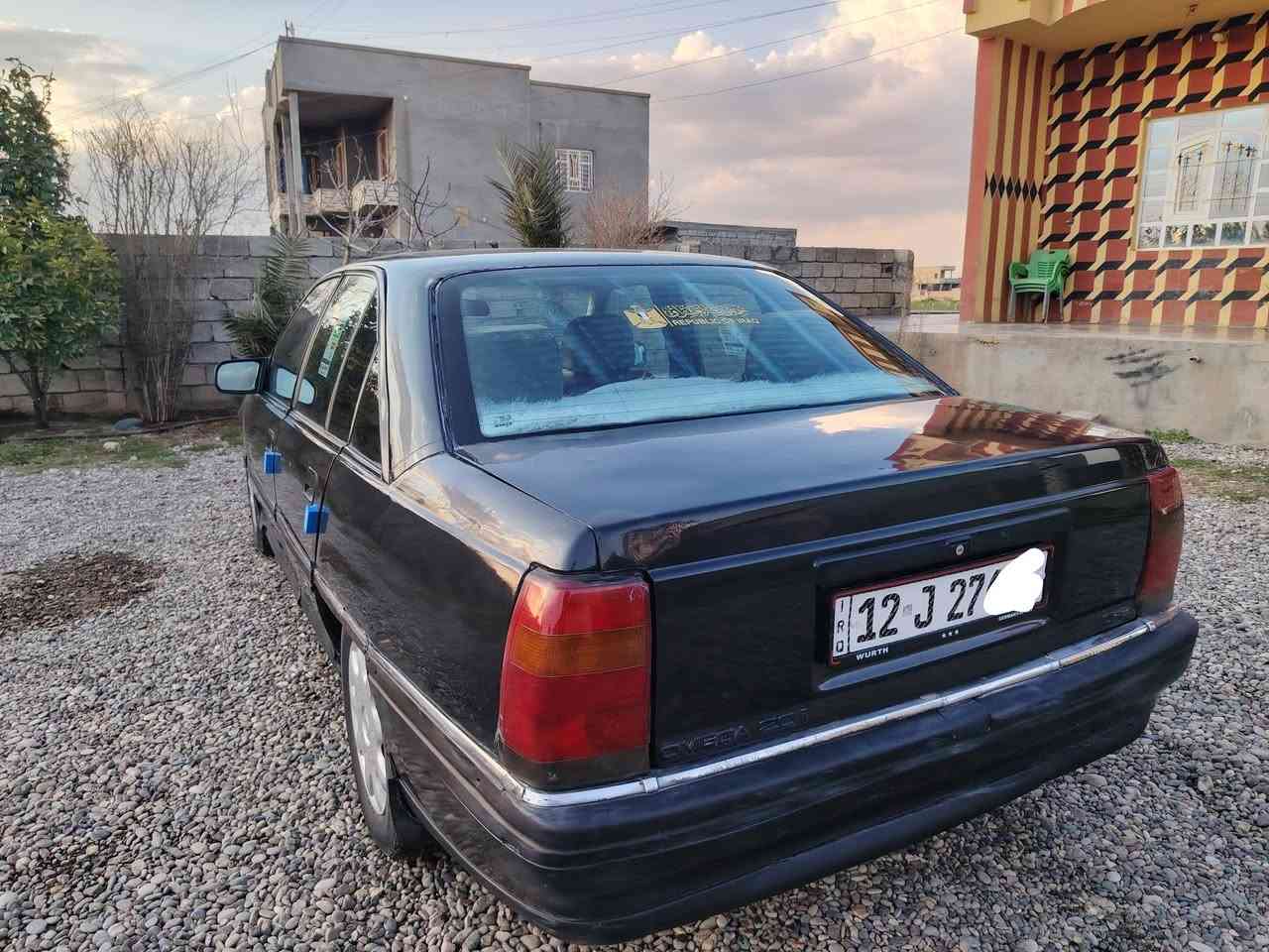 السلام عليكم
اوبل اوميكا موديل 91 حجم 20 كير عادي سياره جاهزه مثل ما بالصور 
رقم نينوى دولي جديد وهزه جديده
سنوية لل 31 بسمي 
صبغ عام 
مكاني جنوب الموصل القياره 
للاستفسار الاتصال *********** السعر 30
