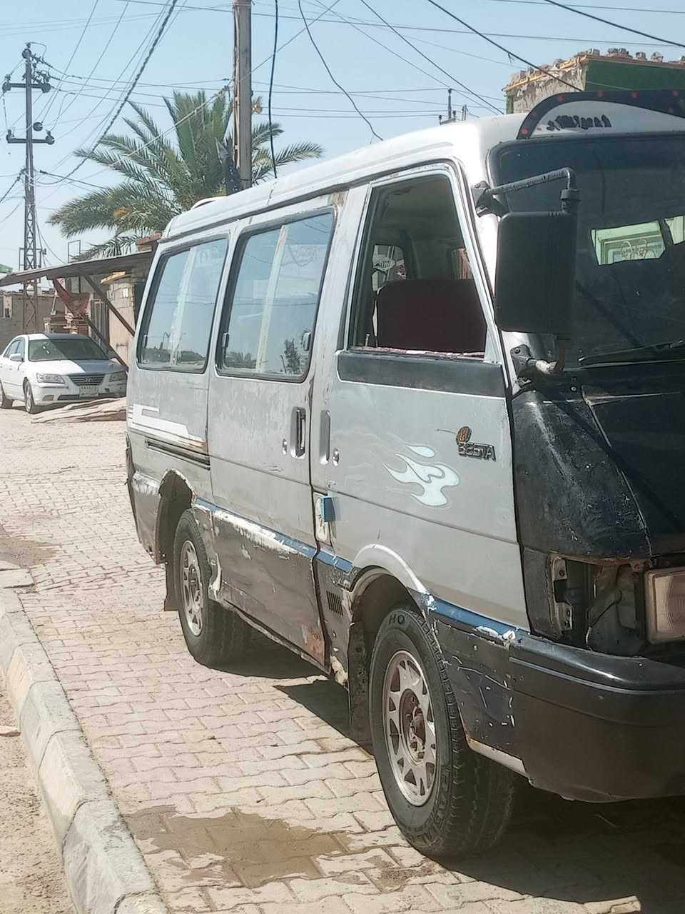سلام عليكم لبيع موديل 93مكينه عل سحك كير وكسن بجيس تاير نص عمر مكان واسط صويره سياره مصفره تحويل وكاله *********** كهربائيات كلهه شقاله شواصي بلاد سياره بلاديه بس بيهه شويه خياس بل حجل سعر 20وبيه مجال
