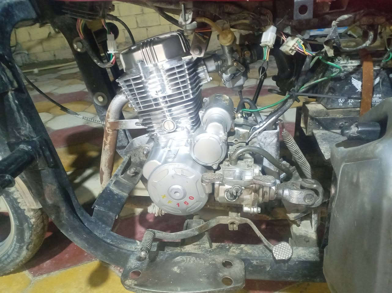 ستوته بمليون وبيه مجال رقمه أسود  رقم الموبايل ***********
