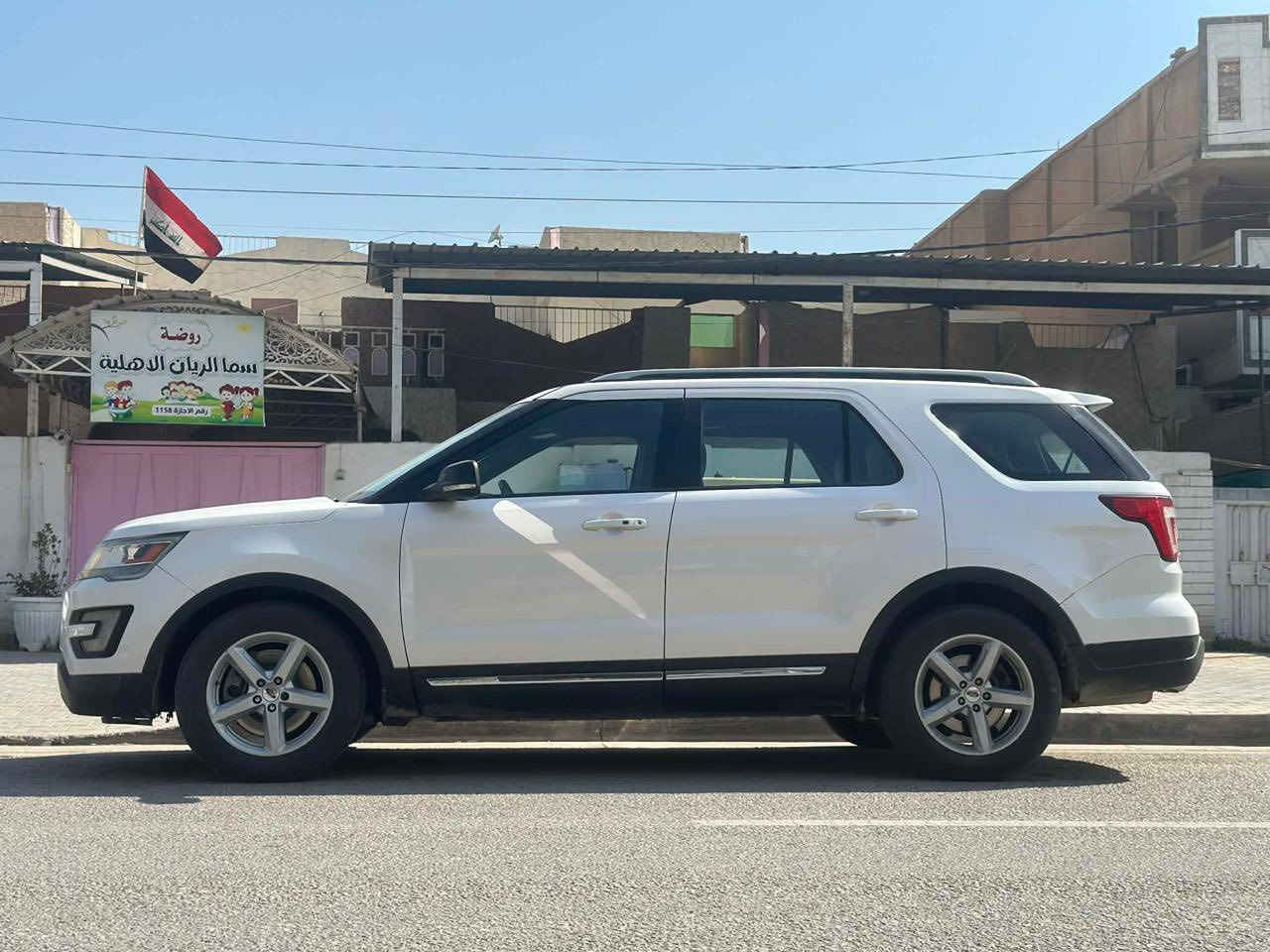 فورد اكسبلورر 
2018 XLT امريكي 
فول بنوراما 
بصمة 
تشغيل عن بعد 
تدفئة تبريد 
6 راكب كشنات منفصل Vip
حادثهة جانبي كما موضح بالسونار 
رقم كربلاء انكليزي وهزة جديدة 
رقم ***********
السعر  165$قفل
