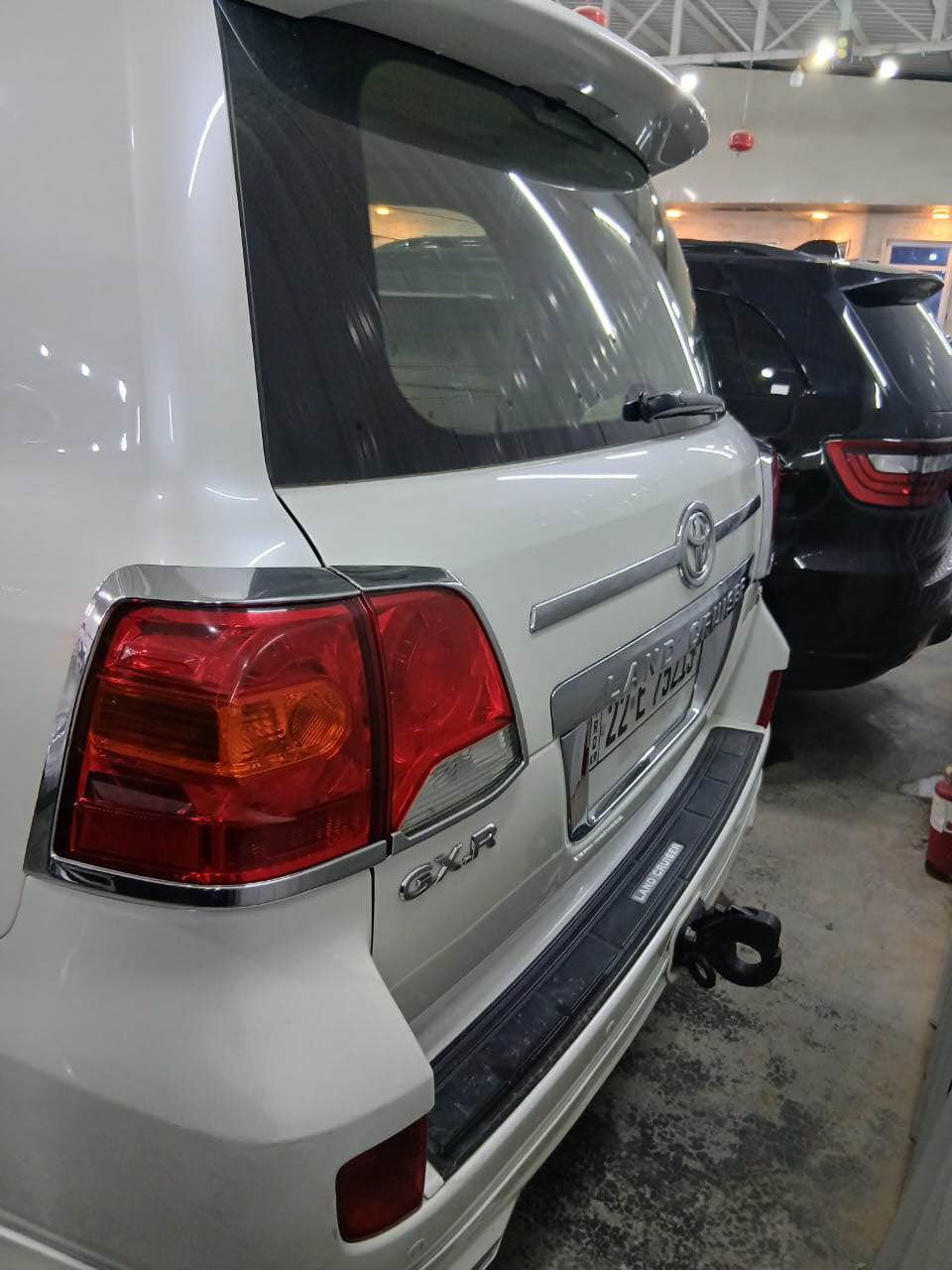 لاندكروز موديل 2013 
محرك 8 سلندر 4600
مكفوله عدا الدعاميه الاماميه 
بارد باب خلفي كد شبر 
ماشيه 160 الف
الاتصال *********** بغداد, العراق
