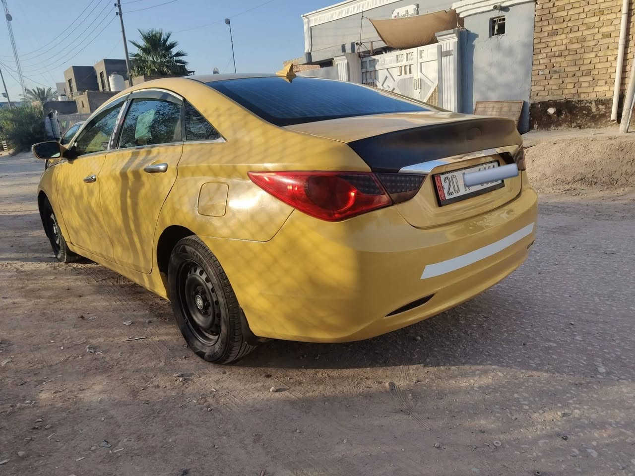السلام عليكم سوناتا 2011 وارد امريكي مكينه 2400jDi
حادثها طخه بسيطه جاملغ الخلفي والباقي كله كفاله لاطخه ولارصعه ولامعجون عدى ظربت الوارد 
السيارة ترايك مال زيرو تخم تاير جديد حداديه خلفي وأمامي جديده كلش مابيها كل نقص تبريد منظومه جديده كامله ثلج والله لايتات زنون كهربائيات كلها مكفوله 
#ملاحظه_مكينتها_بيها_خيط_بخار 
سعرها 73وبيها مجال قليل جدا 
مكاني بلقاسم 
***********
