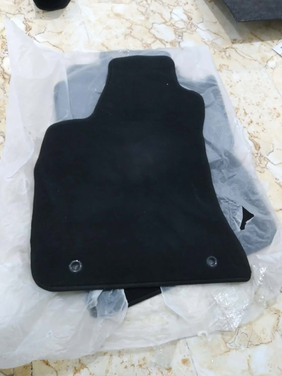 سلام عليكم
موجود غراض اوباما للبيع 
جميع الأغراض اصليه  
موجود توصيل جميع محافظات العراق 
سعر خاص 
للاستفسار اتصل ***********
