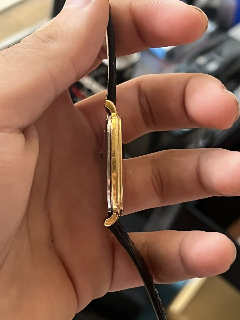 لونجين كوارتز يا شباب
الابعاد ( العرض 31mm , الطول 34mm ) 
السمك ( 6mm ) شبه قشطه
المينا مغبره 
تغليف ذهب 20 مايكرو 
النضافة 95‎%‎
كامل الساعه بلاد فقط البك مستبدل 
للاستفسار عن السعر يرجى المراسله خاص


**إذا كنت صاحب هذا الإعلان وتريد حذفه لأي سبب، رجاءا أرسل رسالة إلى الدعم الفني**