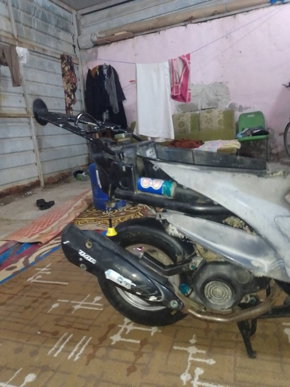 السلام عليكم للبيع ماكس منغولي الدراجه نظيفه شرط شلعه ومعدل ماكينه ما مفتوحه مكاني سوق الشيوخ صناعه الدراجه نصبه وجمال بيها كفرات الصفاحيات والبدلايت بس اللي ما بيها كفر قدام السعر 400 وبيها مجال


**إذا كنت صاحب هذا الإعلان وتريد حذفه لأي سبب، رجاءا أرسل رسالة إلى الدعم الفني**