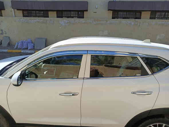 السلام عليكم توسان ٢٠ خليجي مكفولة من الحادث والتبديل والصبغ والبارد والگير والمحرك فول عدا البنوراما خمس عدسات الگاصد حتى الأرضية جلد ماشية ٧٤ نظيفة جداً حتى الاسبير منازل السعر ٢١٢ وبيها مجال قليل للاستفسار ***********
