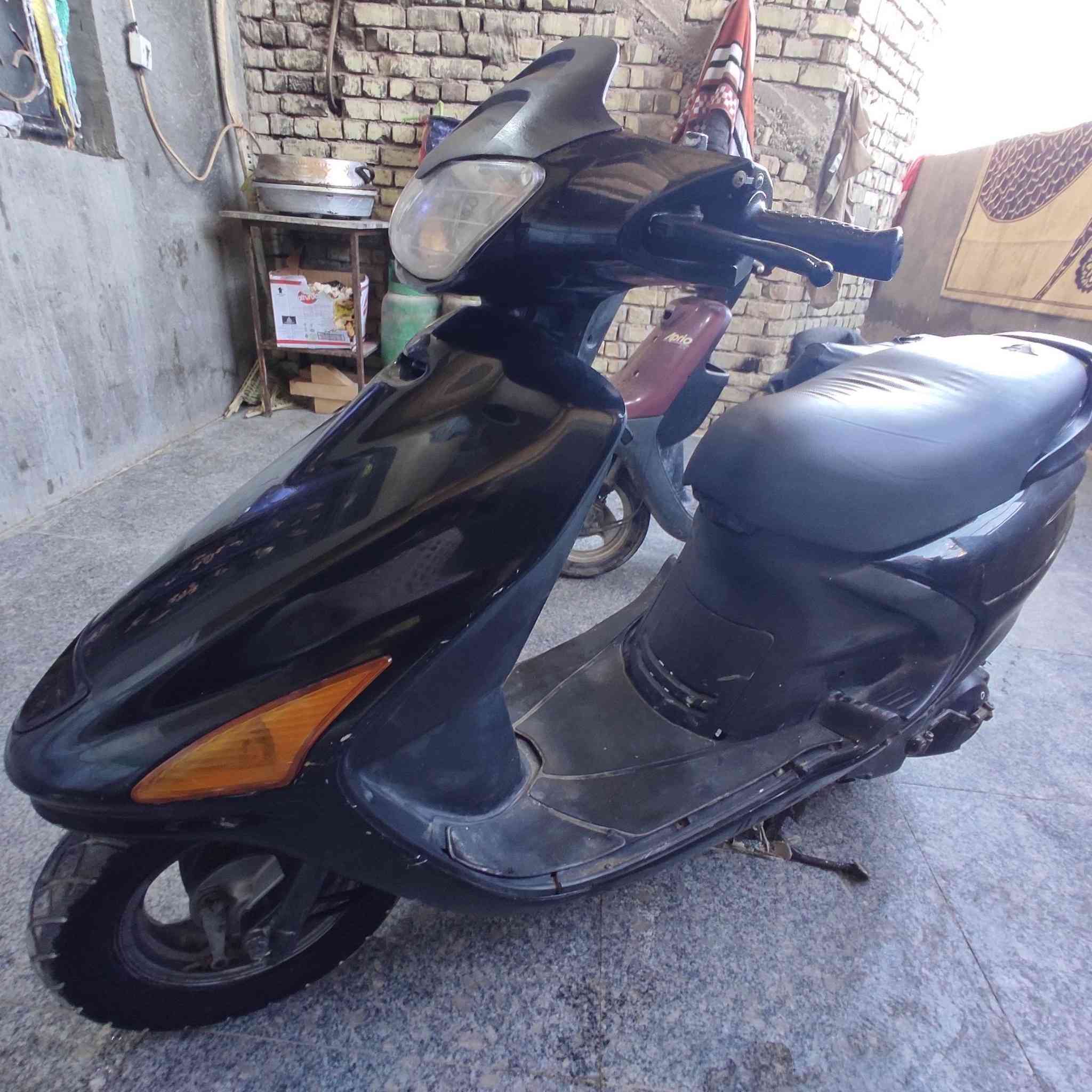 دراجه  جديده ما مفتوحه دراجه سلف هندر شاير لايت عالي ناصي  مكينه خرسه  شلعه ومشي ونعومه سعر 575 وبيها مجال الاستفسار ***********متواجد وتساب مكاني بصره الحيانيه شارع القائد
