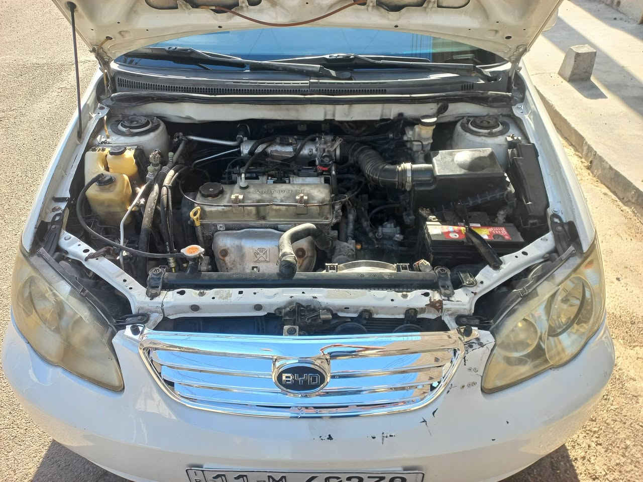 بيوايدي ٢٠١٢ جاهزة تبريد تدفه شغال محرك وكير لوك بيه جاملغ خلفي صبغ السعر ٥٢ سنتر ريمونت شغال مكاني بغداد الشعب ***********
