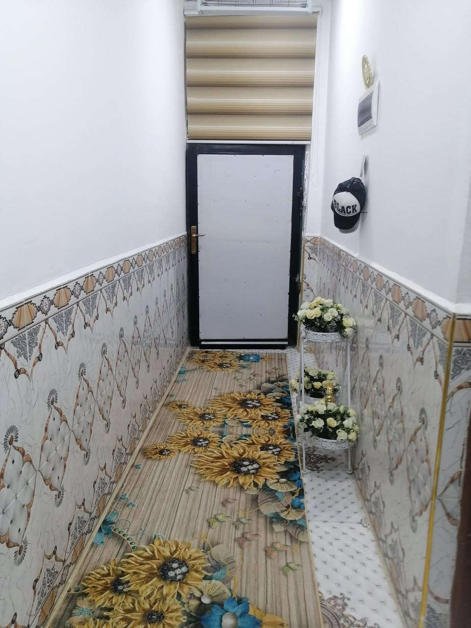 ‏❤️سلام عليكم بيت للبيع البصرة تنومة نهار حسن بيت طابو زراعي 170 متر مربع بيت كامل مكمل جيب أغراض وأقعد مجاري كاملة على النهر ورا البيت كهرباء كامل مكمل كله أعمدة شارع ثمانية متر بعد فترة قليلة تبلط بيت مرتب بشكل ***********متواجد بكل وكت واتساب ❤️سعر 100وبي مجال
