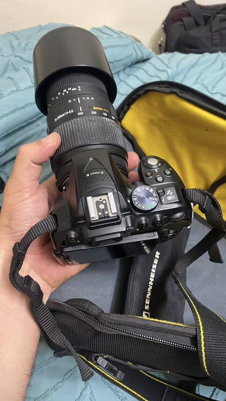 للبيع كاميرات مع نك مايكات استعمال بسيط
كاميرات 
نيكون 5300 و نيكون 3100
عدسات 
18-55 عدد 2 
70-300 عدد 1
نك مايكات
نك مايك بويا واير عدد 2
نك مايك بويا واير لس عدد 1
رامات عدد 2 
بطاريات عدد 2
شاحنات عدد 2
جنط عدد 3 واحدة كبيرة و 2 صغيرات
عنواني بغداد 
للاستفسار ***********
