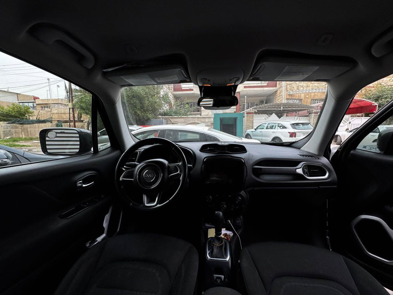 جيب رانچيد 2020
- رقم بغداد مشروع وطني 
- ماشية 55,000 mi 
- حادث امريكا جاملغ امامي ايسر 
- ايرباك ستيرن فقط من امريكا وراجع سستم 
- طخم تايرات جديد 
- شاشة كبيرة 
- هاند بريد كهربائي 
- اوتو هولد 
- تحكم ستيرن 
- محرك 2,400cc 
-  كير 8 نمر 
- مثبت سرعة 
- فول مواصفات عدا الفتحة 
السعر 143 وبي مجال بسيط
للتواصل الاتصال على الرقم 
*********** ☎️ بغداد, العراق
