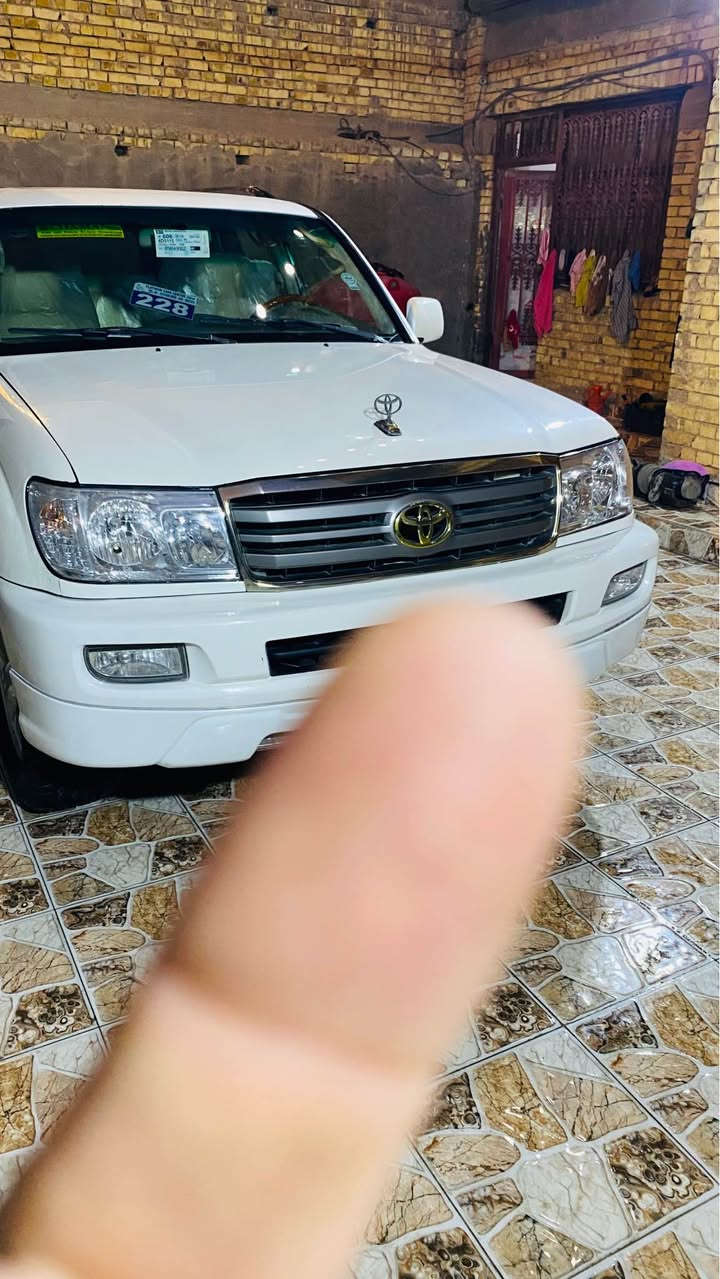 لاندكروز للبيع رقم بصره بسمي  موديل 2007 VXR ا8 سلندر
*********** مكفوله من الصبغ والضربه والتبديل 
حداديه جديده تبريد ثلج محرك وكير جدد ومكفولات السياره فول مواصفات 1/1 تخم تاير السعر 165 العنوان بصره البصرة, العراق
