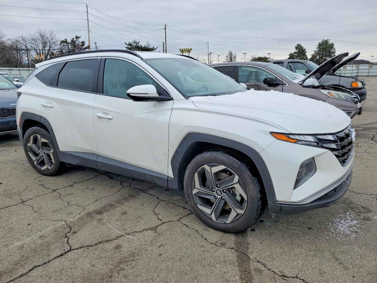 #أعـــلان_مــــــــــزاد #مكتب_بوابة_دبي
سعر نقل مخفض الى جميع الموانئ
ـ نوع السيارة : 2024 HYUNDAI TUCSON SEL
ـ تاريخ المزايدة : 4/2/2026 الساعة 6:00 مساء 
ـ السعر : حسب تاريخ المزايدة المذكور أعلاه: 8100$ دولار 
ـ الضرر والمواصفات : حسب الصور المرفقة
-جميع السيارات الهايبرد الكهرباء معفي
من الكمرك الضريبة والرقم مجاناً
ملاحـــظــة .. السيارات المعروضة داخل الصفحة هي مجرد نماذج بسيطة للمزاد
وللمزيد من المعلومات الحضور الساعة الرابعة عصرا الى مقر الشركة الكائن في:
شارع الحزام الاخضر المدينة المايئة- مقابيل حي العدالة #النجف_الاشرف
المكتب ***********
زيد الطفيلي***********
عبد الله الزاملي***********
للانضمام لكروب الواتساب اضغط ع رابط
https://chat.whatsapp.com/HEg5DTFOYCnFPwSoSvOuuq
