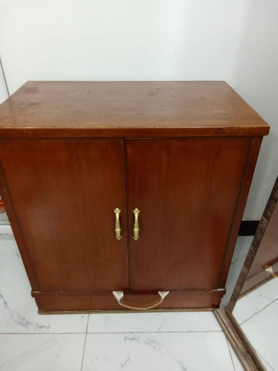 غرفه مستعمله ستة باب  تسكام شغل درجه اولئ 
سعره مناسب 450 وبيه مجال بصيط
عنواني; النجف /شارع المدينه/مقابل جامع الجوهرجي /قرب منتزا نادي الموضفين
الاستفسار ***********
او ادخل علئ رابط الوتساب المثبت في الصفحة
