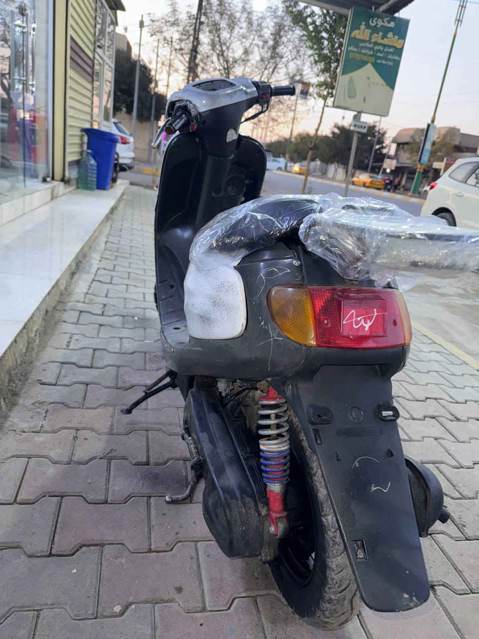 ياماها 5 زروف ياباني ماطور كفاله عامه محرك ناعم مامفتوح كابريتر بلادي كهربائيات وسلف  ودشبول كله شغال شاصي شرط اكسل شرط محرك شرط ماطور كله بل شرط مابيه اي عطل أو نقص سعره 225 بيه مجال قليل ***********
