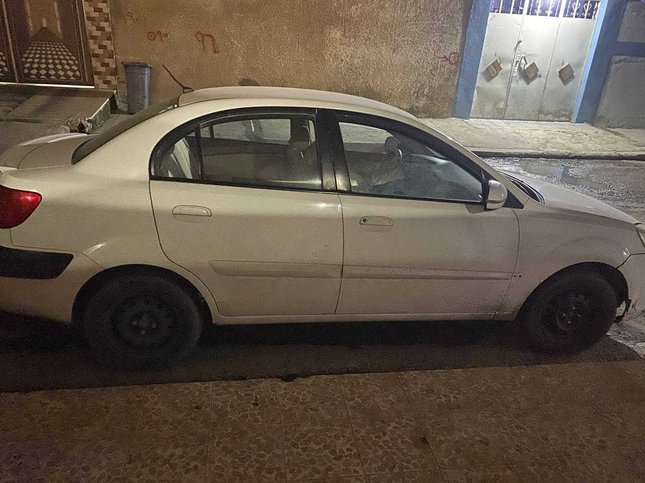 كيا ريو موديل 2012 مابيها ضرر بيها مكانات صبغ محرك دوش 1600 السنوية باسمي السعر ٨٥ بيها مجال بسيط مكاني الموصل حي الاعلام للاستفسار الاتصال على الرقم ***********
