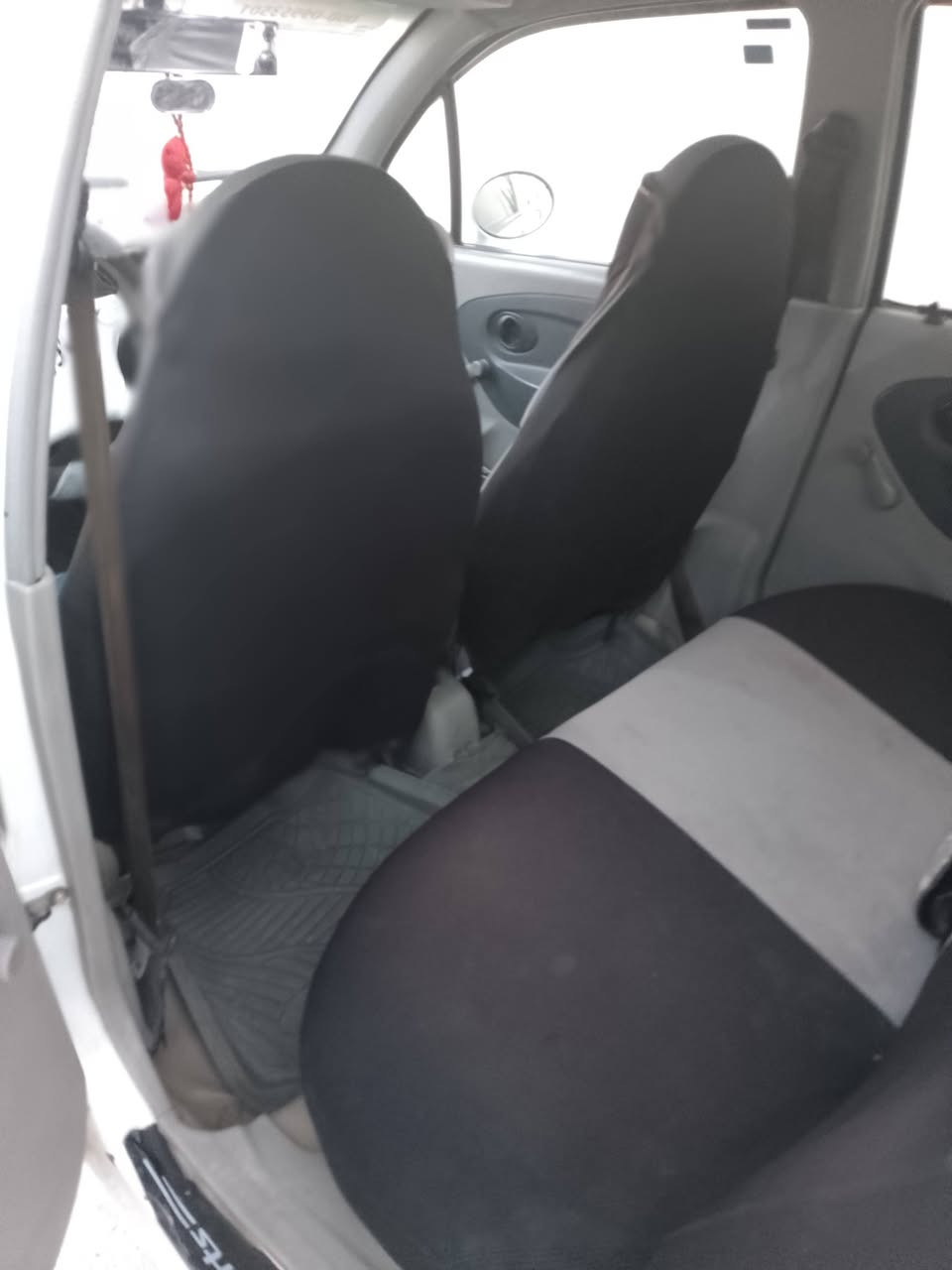 السلام عليكم 
سيارة كوكو للبيع 
الضرر باب السايق والجاملغ فقط على بارد 
الموديل 2012 رقم نينوى الماني 
شرط التحويل 
السعر 28 وبيها مجال 
الشراي يتصل على الرقم ***********
