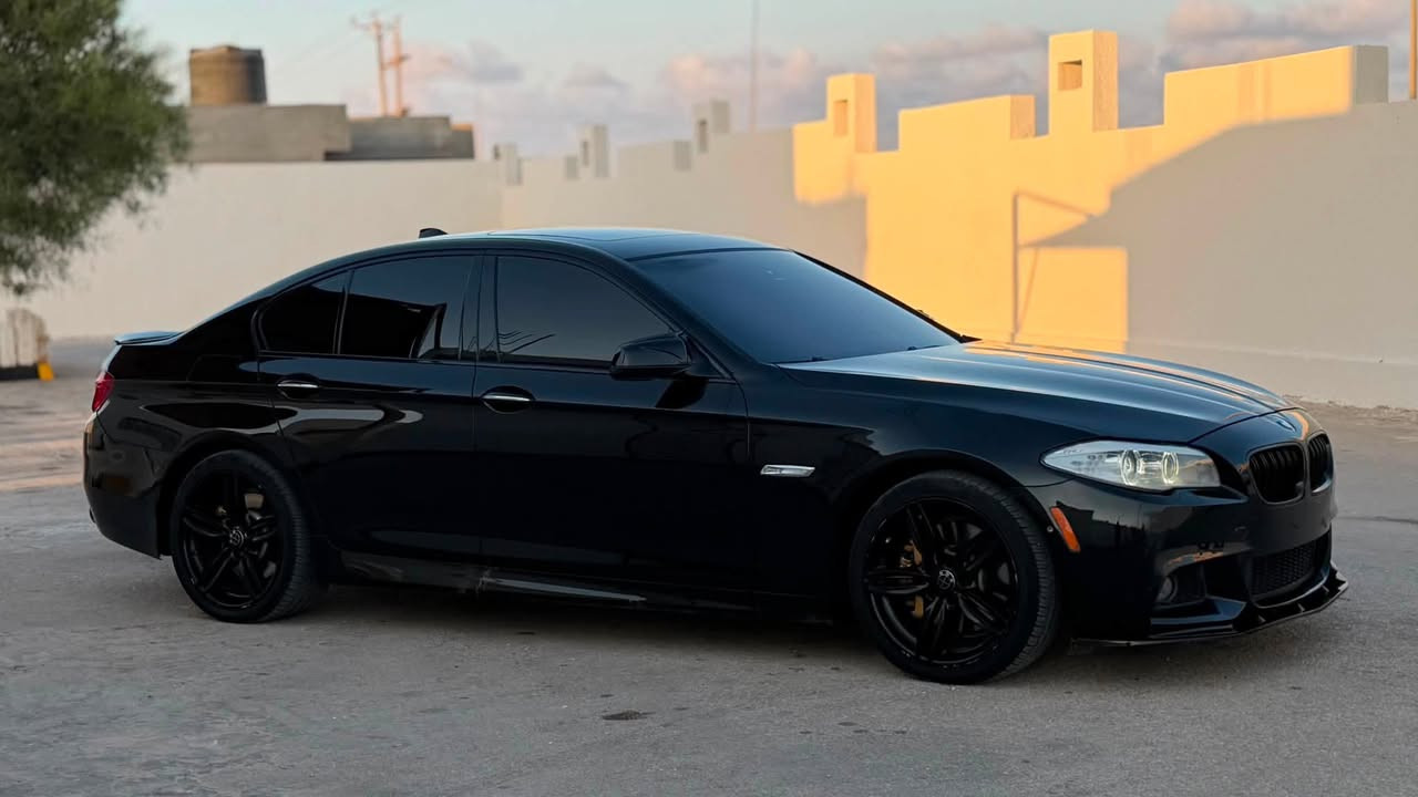 عرض رقم (  4 )🖤🖤✨✨

النوع : (( BMW 535i ))🌟
استراد : (( أمريكي 🇺🇸 ))
المديل : ((  2013 ))✨
المسافة المقطوعة:  (( 140mil ))💫
سعة المحرك :  (( 35 ))🛡️
نظام الحركة: دفع خلفي 🖤
صالة : قياده مشاء الله ✅
سرية عجل 🛞 : جديده  🔥🔥
بتاريه 🔋 جديده ✨🔥

سياره جديده طرف واحد  1️⃣🔥🔥

ملاحظة ⚠️ قطعة نادره في نضافه✨✨ 
(( محرك كهرباء صالة تبارك الرحمان اكشف وين متحب ))

متوفر جميع خدمات مصرفيه ✅

🔥🔥بيع بي الضمان 3ايام 🔥🔥

المكان بنغازي 📍
متوفر توصيل جميع المدن الليبيه 🇱🇾

للاستفسار والتواصل علي الأرقام ✅
اتصال 0923217818 📞
وتساب 0916263607📲


**إذا كنت صاحب هذا الإعلان وتريد حذفه لأي سبب، رجاءا أرسل رسالة إلى الدعم الفني**