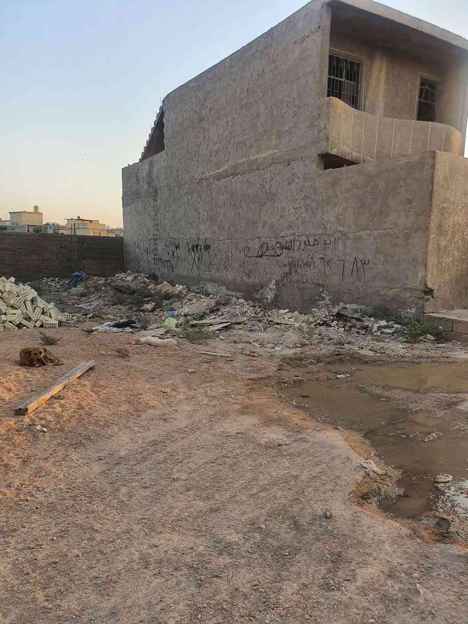 🏡 فرصة استثمارية ممتازه قطعة أرض زراعية للبيع

للبيع قطعة أرض زراعية بمساحة 100 متر مربع (سند 25 زراعي رسمي - مكاتبة مع صاحب الدوانم الرسمي).

📌 تفاصيل الأبعاد والموقع:

المساحة: 100 متر مربع.

الواجهة: 5.75 متر.

النزال: 17.5 متر.
السعر = ٢٩.٥٠٠.٠٠٠ تسعة وعشرون مليون ونصف فقط 

الموقع:  بغداد : الرصافة / العبيدي / الشارع المقابل لجامع العبيدي / شارع معامل الطحين 
موقع ممتاز وقريب جداً من الشارع الرئيسي.

⚖️ الأوراق: سند  زراعي رسمي مضمون مكاتبة مباشرة مع المالك.

📞 للإستفسار والتواصل واتس اب متوفر : *********** ابو احمد
