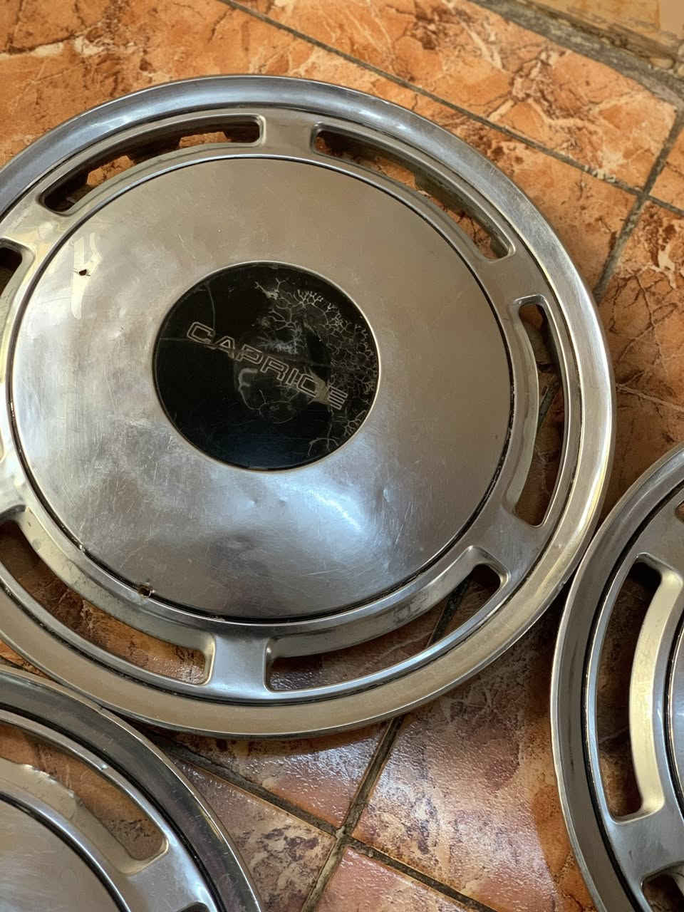 سلام عليكم 
كبات كابرس للبيع 
اصليه ونظيفه جدا 
للاتصال :
***********
وايضاً على الواتساب موجودين
