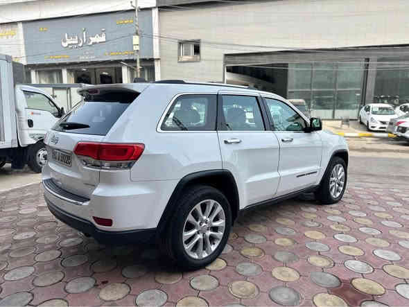 سلام عليكم اخوان 

JEEP GRAND CHEROKEE 2017
٦ سلندر  LEMETID

مواصفات :
سقف فتحه سلايد
كشنات جلد
كشنات تدفئه
كشن خزن
شاشة كبير
رادار خلفي
كاميرا
تحديد سرعة
تحكمات ستيرن
تبريد مركزي
بعد مواصفات هيه معروف ليميتد

ملاحضة:
السيارة بيها ٣ قطع صبغ 
جاملغ امامي سايق ، باب سايق ، باب خلفي
بشرت انتيك سياره بدون دواخل بدون ايرباك كل سليم
مكان اربيل

سعر ماله ٢٣،٠٠٠$
رقم تلفون : ***********
                   *********** ء أربيل
