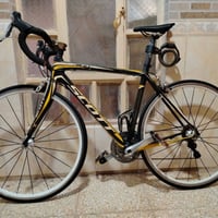 بفضل الله عز و جل توفرت Scott ماركة Scott  الفريم كاربون فايبر  الويال...