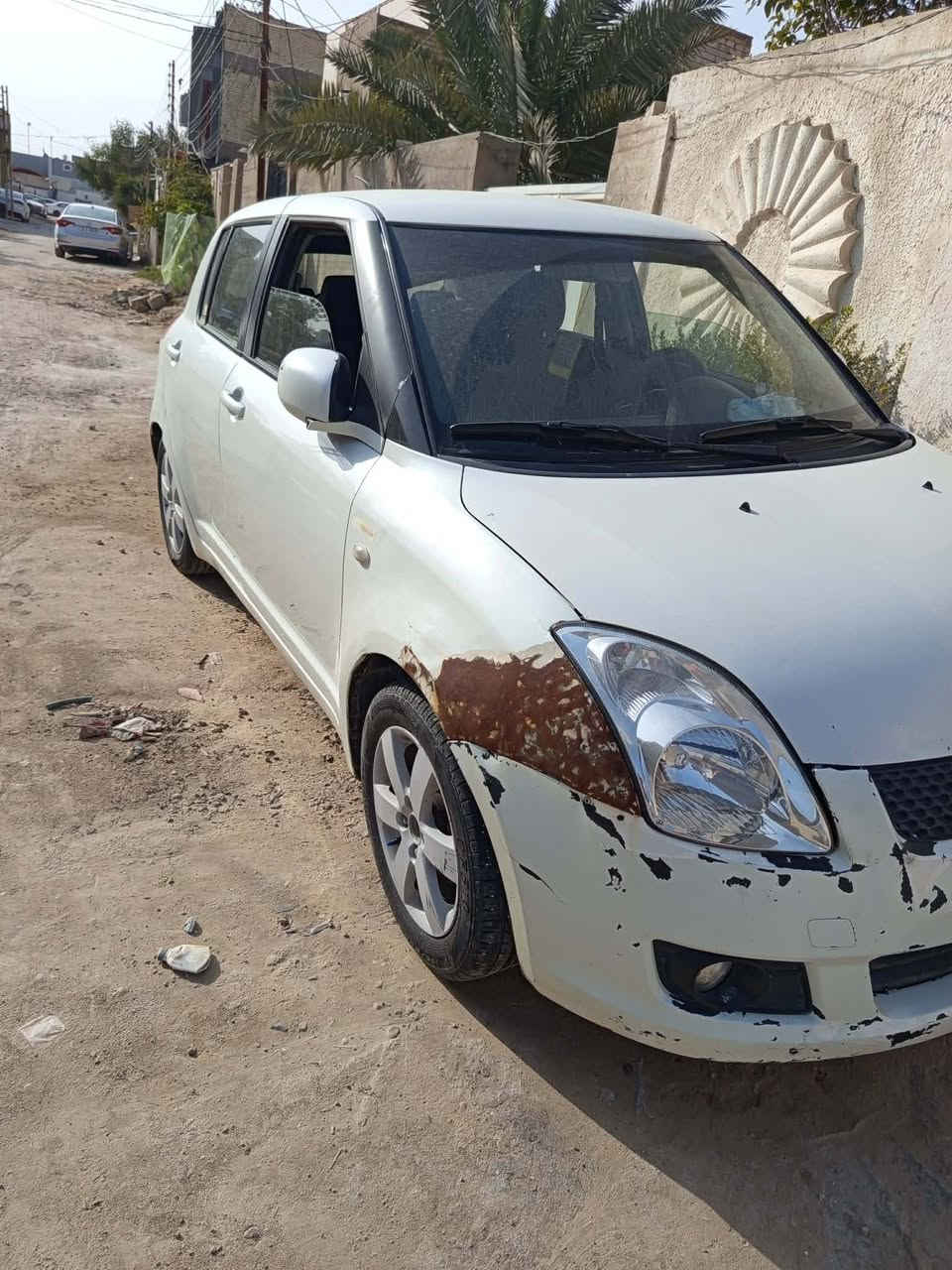 سوزوكي سويفت ٢٠١٠ ابيض صدفي گير عادي جاهزة من كلشي مكينة زكير وتبريد وحدادية وتايرات كلة جديد بيهة صبغ بالجاملغ الخلفي وبيهة بارد بالامامي يحتاج صبغ رقم بغداد انگليزي باسمنة مكاني نجف سعر ٦٠ وبيهة مجال ***********
