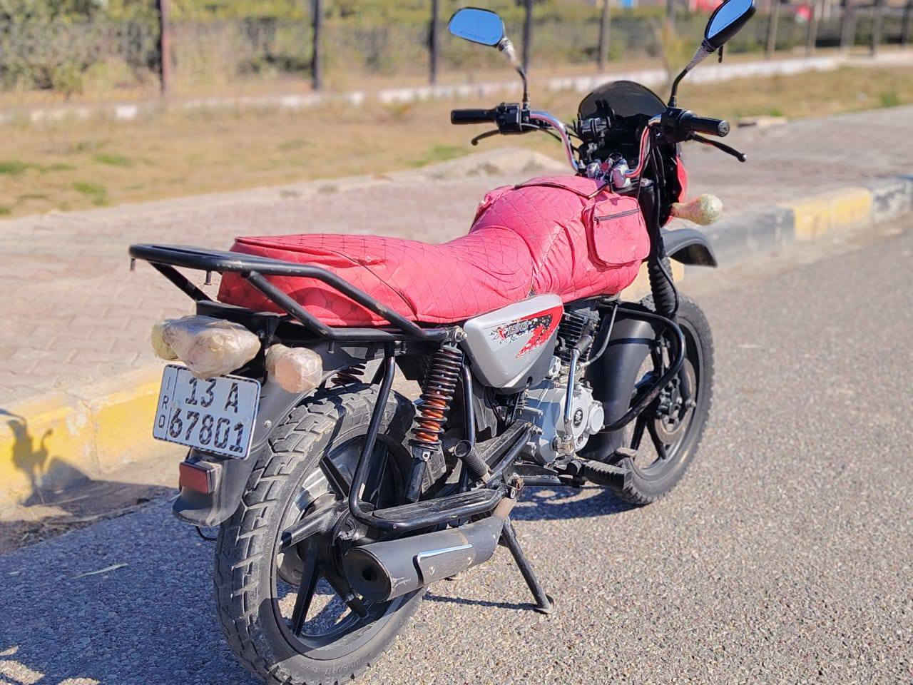 دراجه بوكسر موديل 2023
مرقم سنويه جديده 
محرك ما مفتوح 
السعر مليونين وربع وبيها مجال

*********** عنواني ميسان
