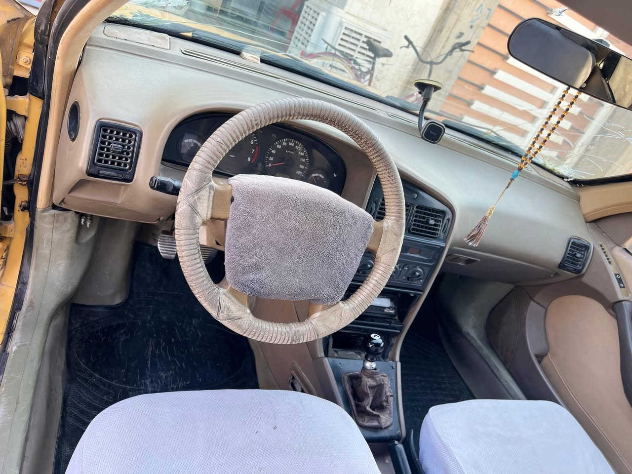 السلام عليكم بيجو 405 للبيع  مكينه كير حداديه خير من الله
تايرات جدد  تبريدها عايزه بطن كمبريسر  ميعبر ال30 الف سعره 
سياره بيها باردات  وايزها تلحيضات مكان السياره نجف كوفه *********** سعرها 24 وبيها مجال سنويتها ل2028 شهر ال6
