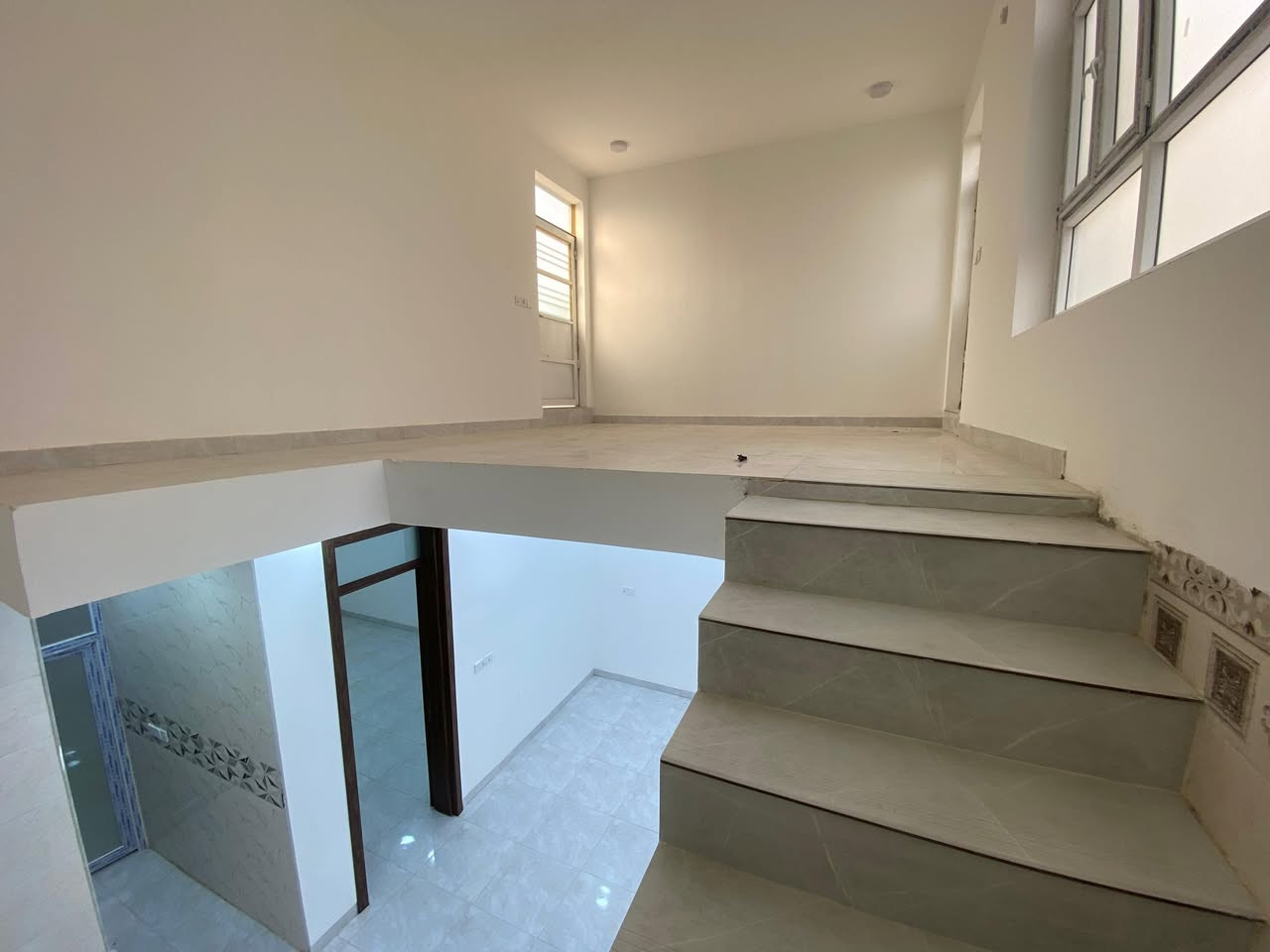 🏘️دار للبيــــــــــــع (مسكون حالياً)
فـٓــــي الصحـــــــــة خلـــــــــف المدهــــــــــش
_________________
المساحـــــــة // 140م
_________________
🏗️🧱#البنــــــــــــــاء 
غرفـــــــــــة وصالــــــــــة وهـــــــــــول ومطبـــــــــخ ومجمــــــــع صحيـــــــــــات وطارمـــــــــــة ...

__________________
____________💲
السعــــــــــر 145  مليـــــــــون ممگـــــــــن تفـــــــــاوض
____________💲
__________________

#مكتـــــــــب
         🏗️🧱أمــــــــلاك بابــــــــل للعقـــــــار🧱🏗️
#الكائـــــــــن
   شارع_الكرامة_قرب_الضريبة_مقابل_التخطيط_العمراني
          ***********📞☎️📞***********
_____________________________________________
