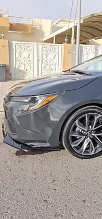 تويوتا كورولا 2024 وارد امريكي صناعة ياباني اللون اسمنتي غامق مميز  ال...