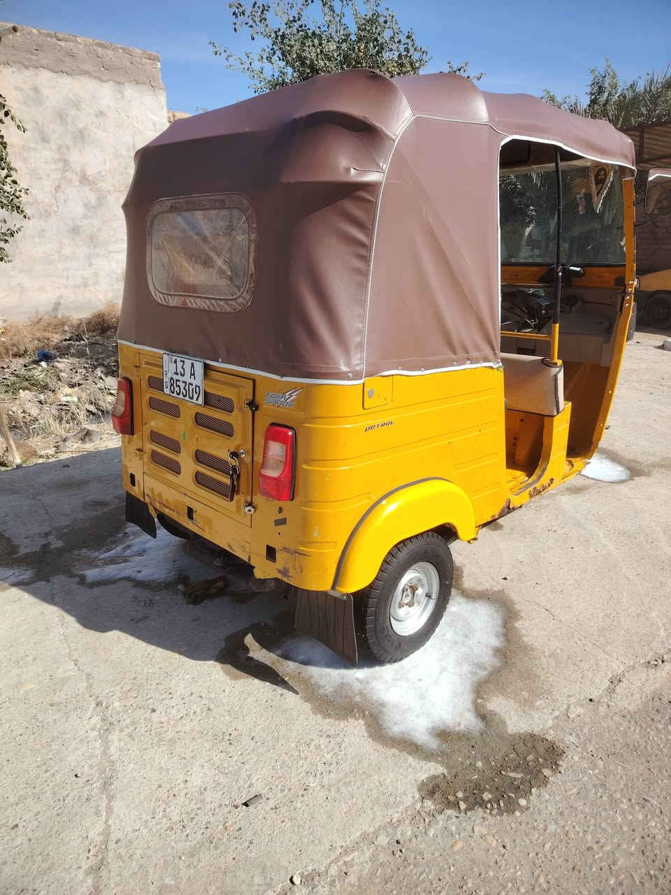 السلام عليكم تكتك للبيع موديل 2019 كفاله عامه شراي يتصل على رقم ***********
