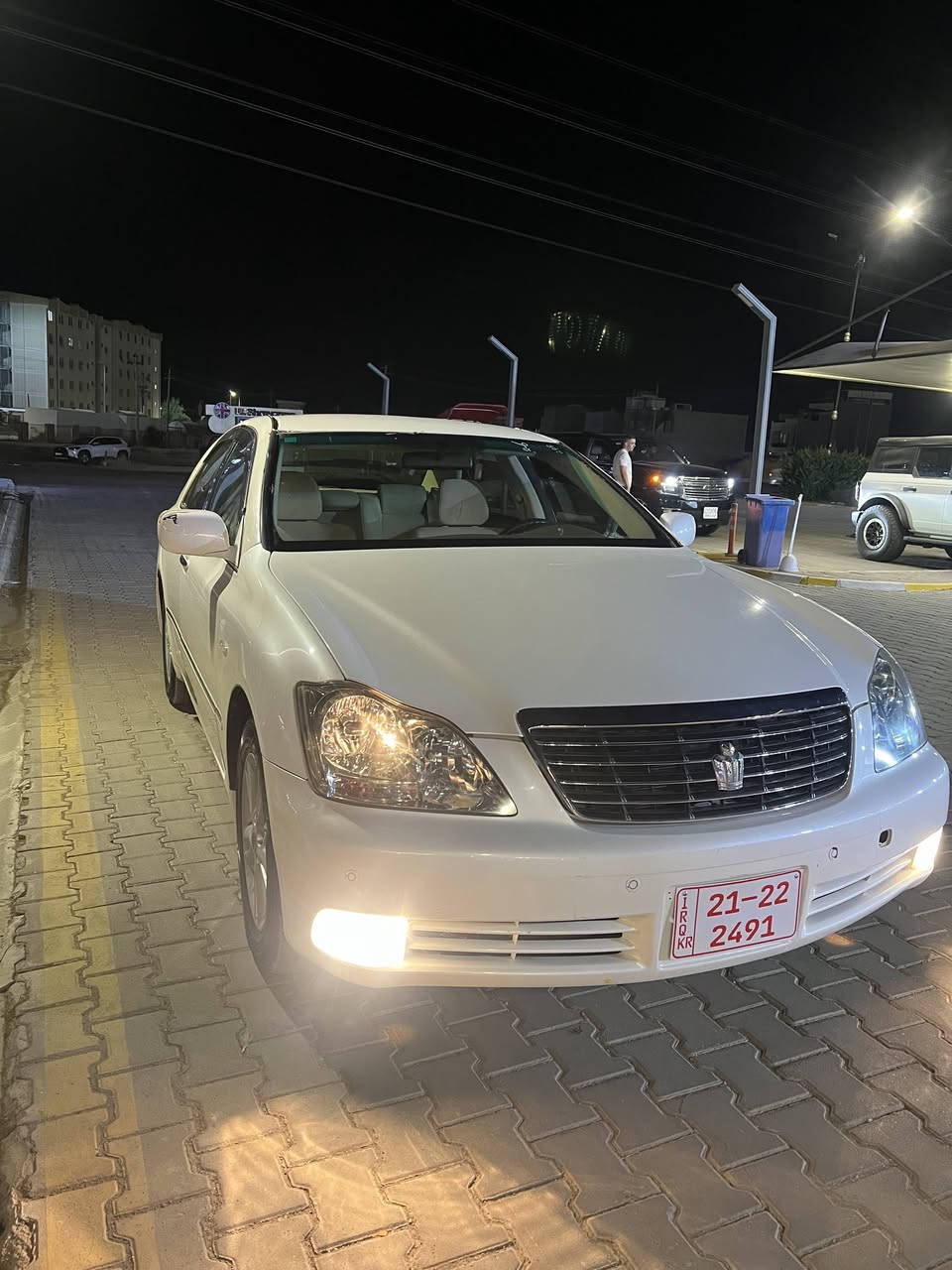 شاهینە 2005سێ دووگمە ی پە ردە 87هه زار ڕۆشتووە کامل مە سرف کراوە کامل تایە لۆک کامل مە زبووت بێ نوقسانی سعری 49گە ڵ مە عە ملە ***********
