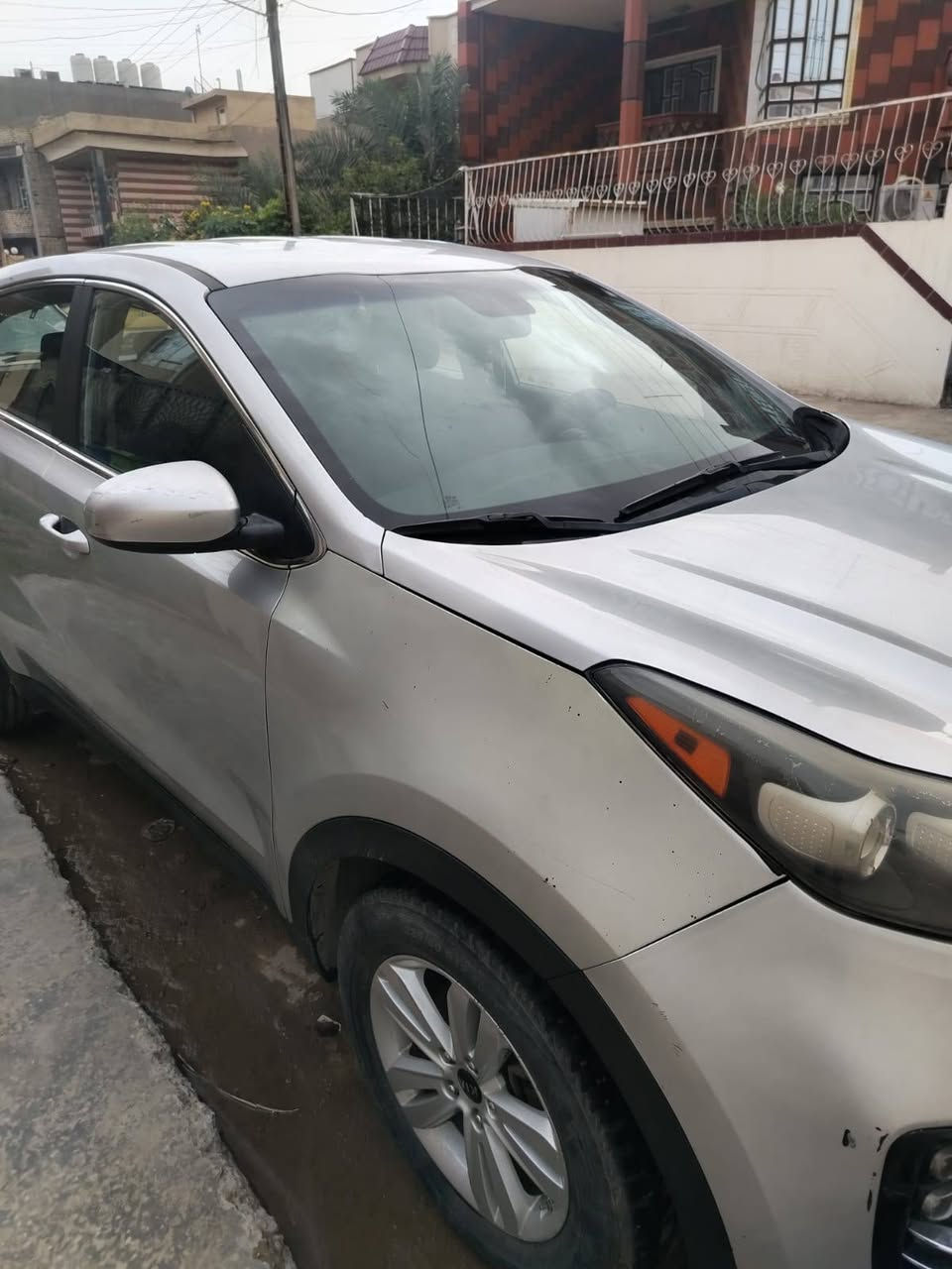 سبورتج 2017
واريد امريكي محرك GDi 2400
رقم بغداد
حادثهه جداً بسيط موجود بالصور التواصل ولاستفسار على رقم صاحب سياره ***********
