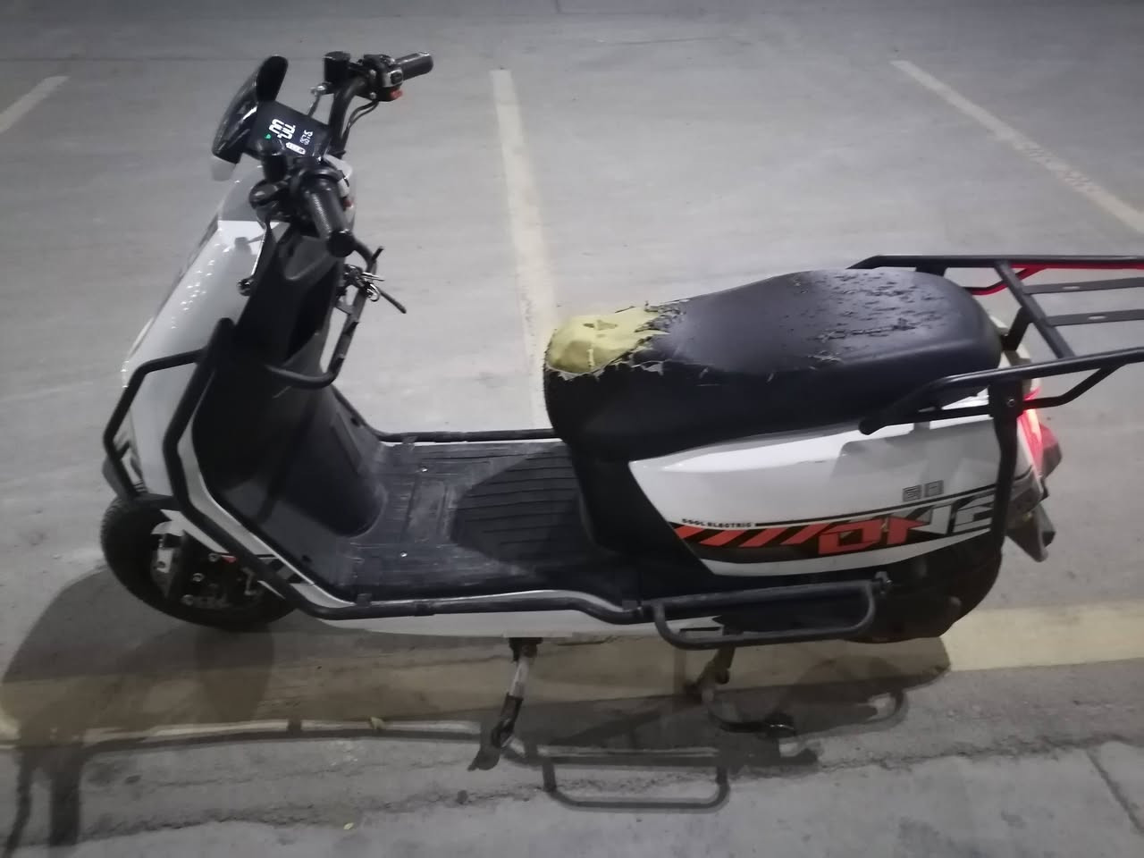 دراجه شحن نوع سكنس قديم
دراجه 6بطاريات مصطر
ملف 1500
نضام بارك
نضام R
 سعر الدراجه 400اوبيها مجال
مكان بغداد شارع الأمطار المثنى مجمع دار السلام
رقم *********** بيه وتساب
