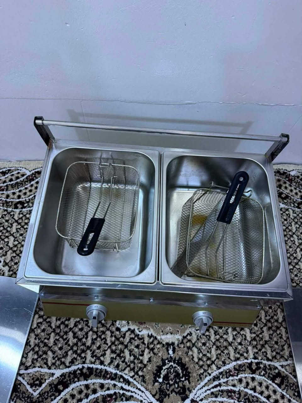 السلام عليكم قلايه للبيع جديد مستعمل قليل حوضين كل حوض 6لتر نوعية ستان ستيل سعرها. 130 بيها مجال بسيط


**إذا كنت صاحب هذا الإعلان وتريد حذفه لأي سبب، رجاءا أرسل رسالة إلى الدعم الفني**