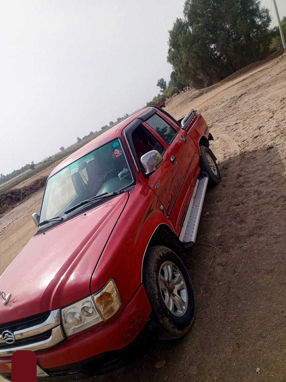 سلام عليكم للبيع دير 2012 رقم قادسيه سنويا جديده مداور ثاني يوم محرك كير شرط حداديه جديده كلش كهربائيات شغاله تخم تاير جديد مكفولة من الضربه والتبديل 
سياره جاهزه مال جناي  
مكان السياره النجف الأشرف 
***********
