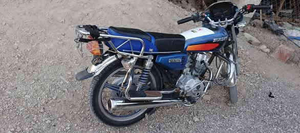 السلام عليكم 
دراجه بارت موديل 19
اوراق اصولي دراجه جاهزه اي نقص مابيها 
محرك ما مفتوح كرهبائيات كلها شغاله نكره سلف 
775 وبيها مجال  ***********
