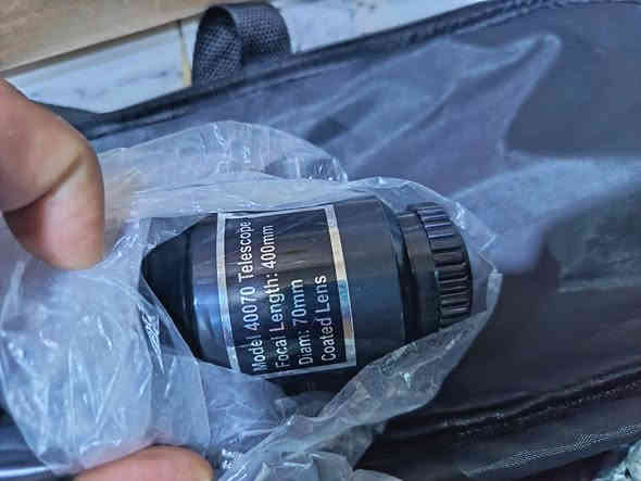 السلام عليكم تلسكوب F400 70M. بعده بلكارتون وبلجيس غير ميتخدم والستان طويل ويطبك. مع كامل ملحقاته وعدساته. السعر 95 واكو توصيل الئ كل العراق ***********
