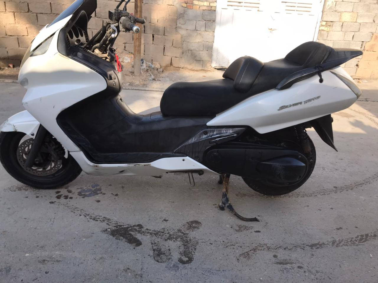 سلفر ونج للبيع مكفوله كفاله عامه 👉
مكينه (600) طياره بيه شلعه شك الكاع نضافتها مثل ماموضح بالصورة مكان بغداد المعامل 
السعر ١٥٠٠بيها نجال حك 
 الجيه الشراي بي خير ويدلل اتصل ماموجود على الفيس ***********
