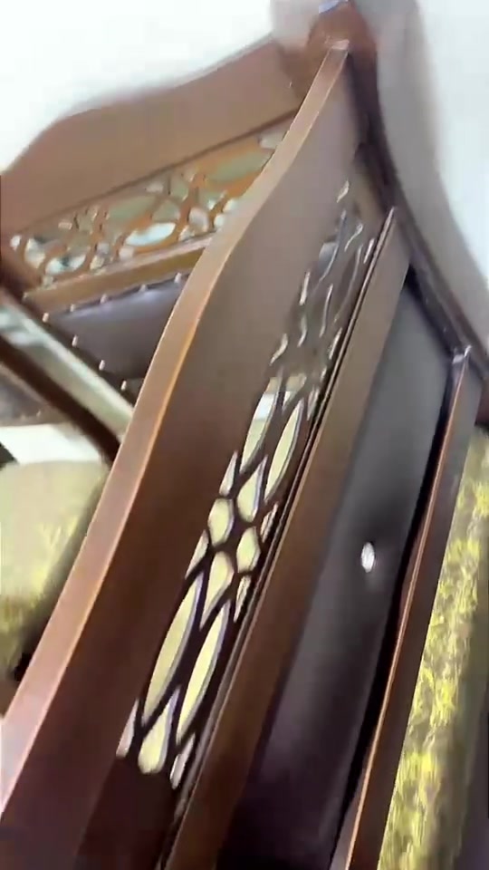 ألسلام عليكم أغراض للبيع مكان الزعفرانية الاستفسار مراسلة على واتساب ***********
كونر للبيع الكراسي مخزن والميز يتكبر ب ١٥٠
قنفة ب ٢٥
اوفن كهربائي تركي مامستعمل ٢ صينية ب ٥٠
