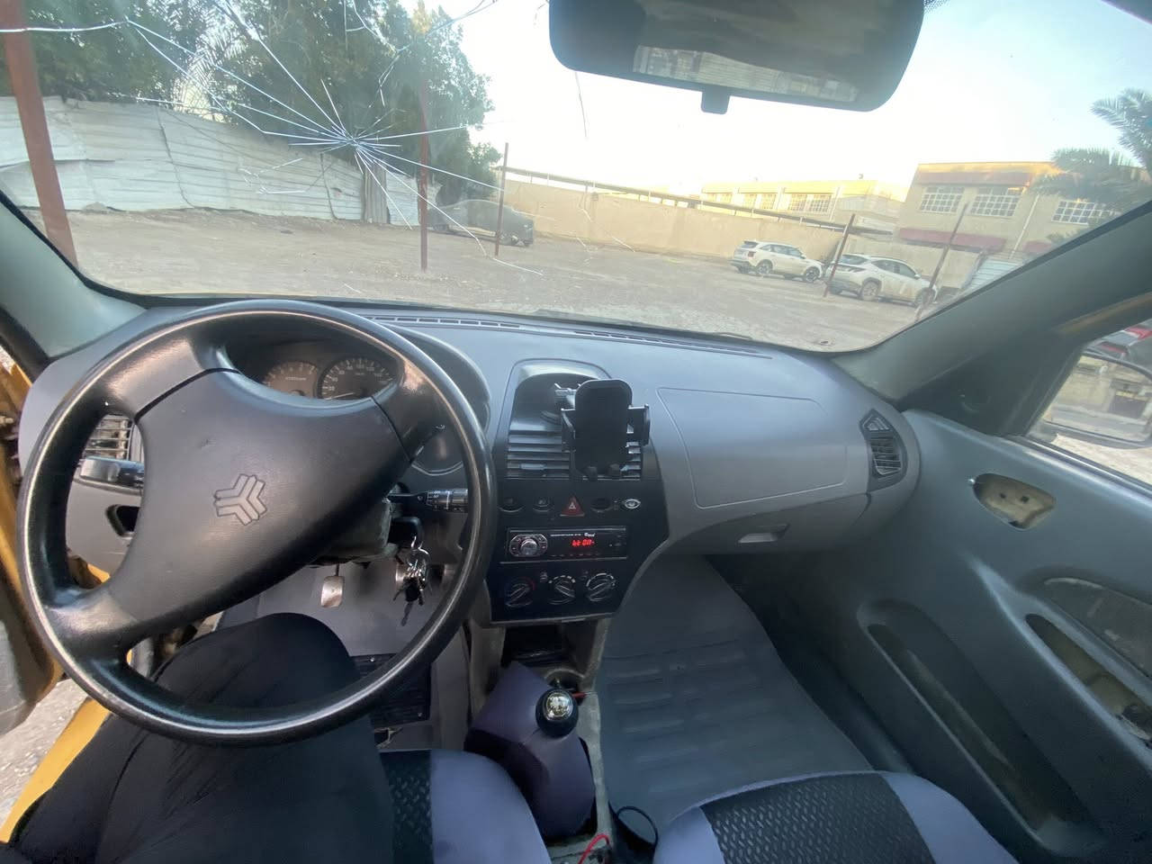 طيبه 16 بسمي
كله واضح كدامك كير ومكينه نضيف
تايرات تخم جديد مكاني الشعلة 

خلي سعرك بيش تخدمك ***********
