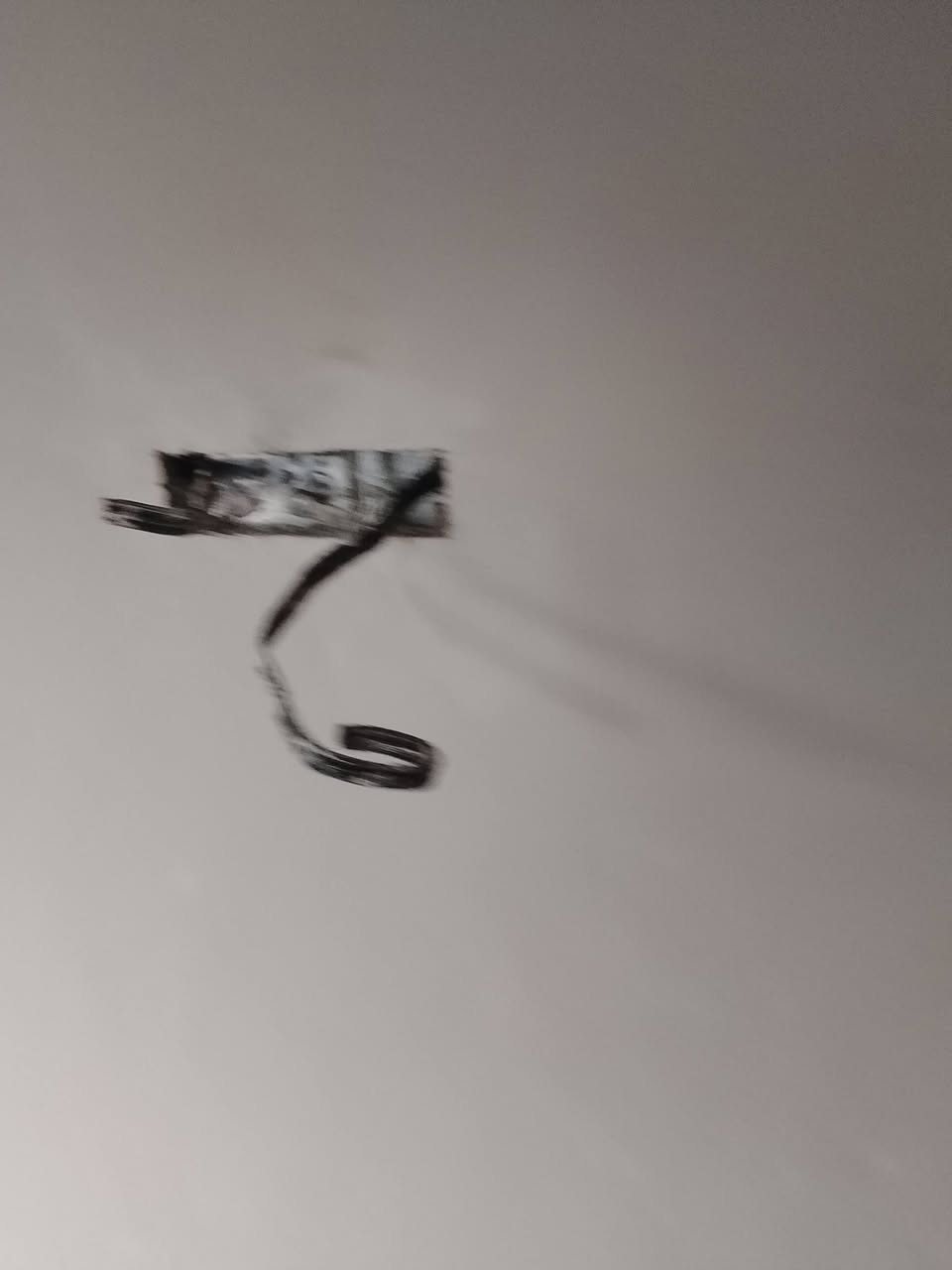 تسسي ربط كهربائي عمام ربط وطني عل عامود شقلي تحت اشعار لاتباوع وارك وبسعر مناسب ***********
