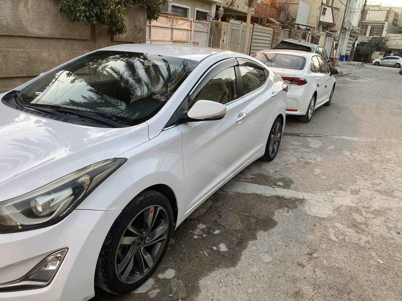 سلام وعليكم افانتي 2015بيه باب صبغ السعر 100ورقه وبيه مجال مكينه 1600 
*********** مكاني بغداد الغزاليه
