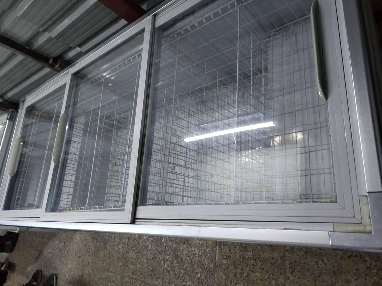 البيع عدد اثنين الشراي يتصل مكاني بغداد العبيدي ابشرط ضمان تركي اصلي ابو حاسبه القياس الطول مترين ٢٥ والعرض ٩٥ اخو جديد الشراي يتصل ***********
