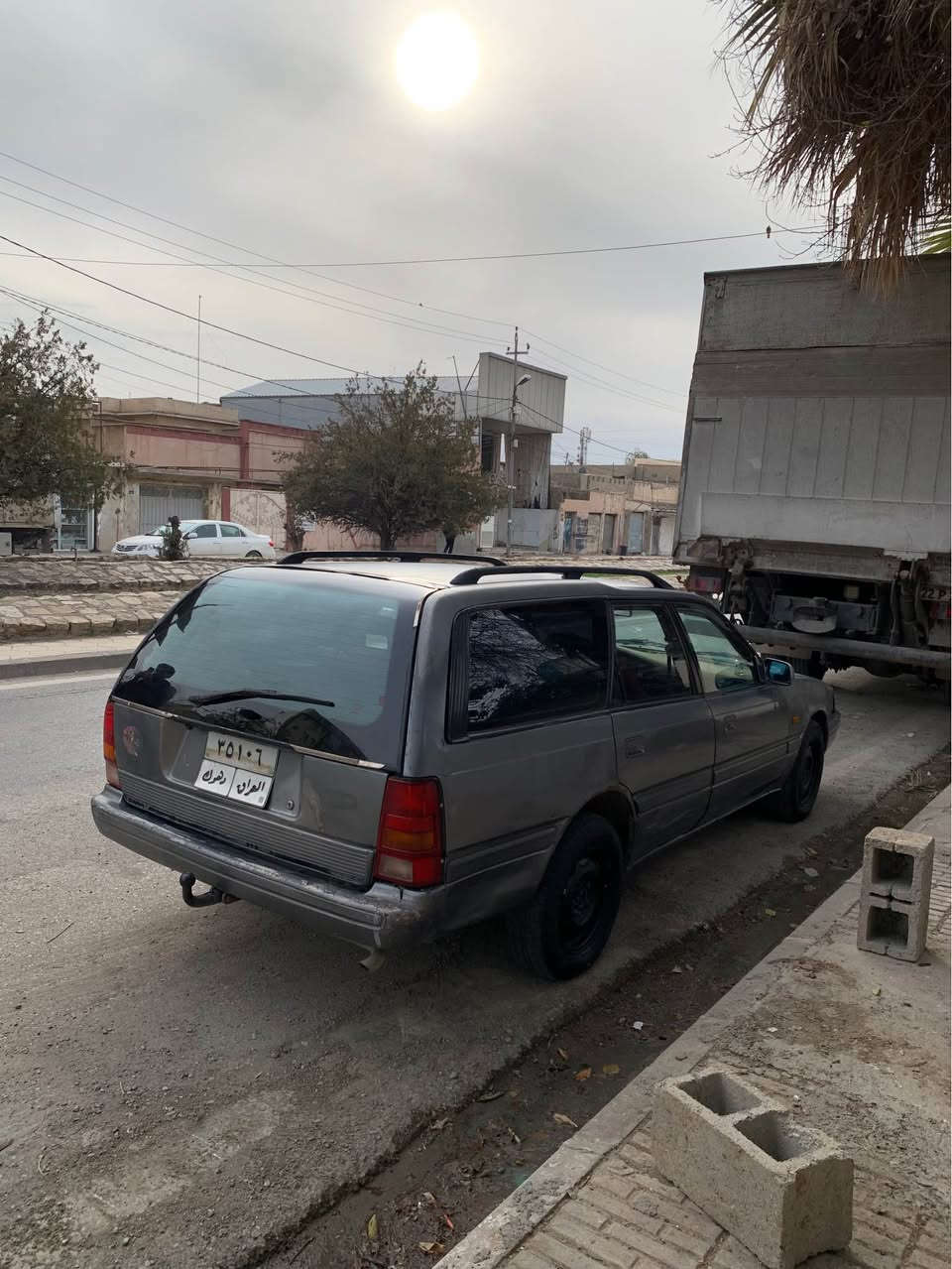 مازدا ستيشن ٦٢٦ مؤديل ١٩٩٣ گير عادى جام كاره با مه كينه هه شت و به خ گير و مه كينه به شه رت مالى دؤسته برانه و ته حويل به شه رت داخلى زؤر پاك ماوه ته وه ژماره ى مؤبايل. 

*********** أربيل, العراق
