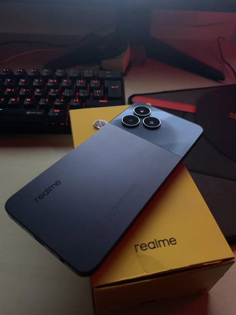 للبيع Realme Note 50
الجهاز مقفول – السعر 60 ألف

الحالة نظيفة  
الكرتونة موجودة

المواصفات:  
- شاشة 6.74  
- بطارية 5000  
- ذاكرة 64GB / رام 4GB  
- كاميرا 50MP

مناسب للاستخدام اليومي  
للاستفسار واتساب: ***********

