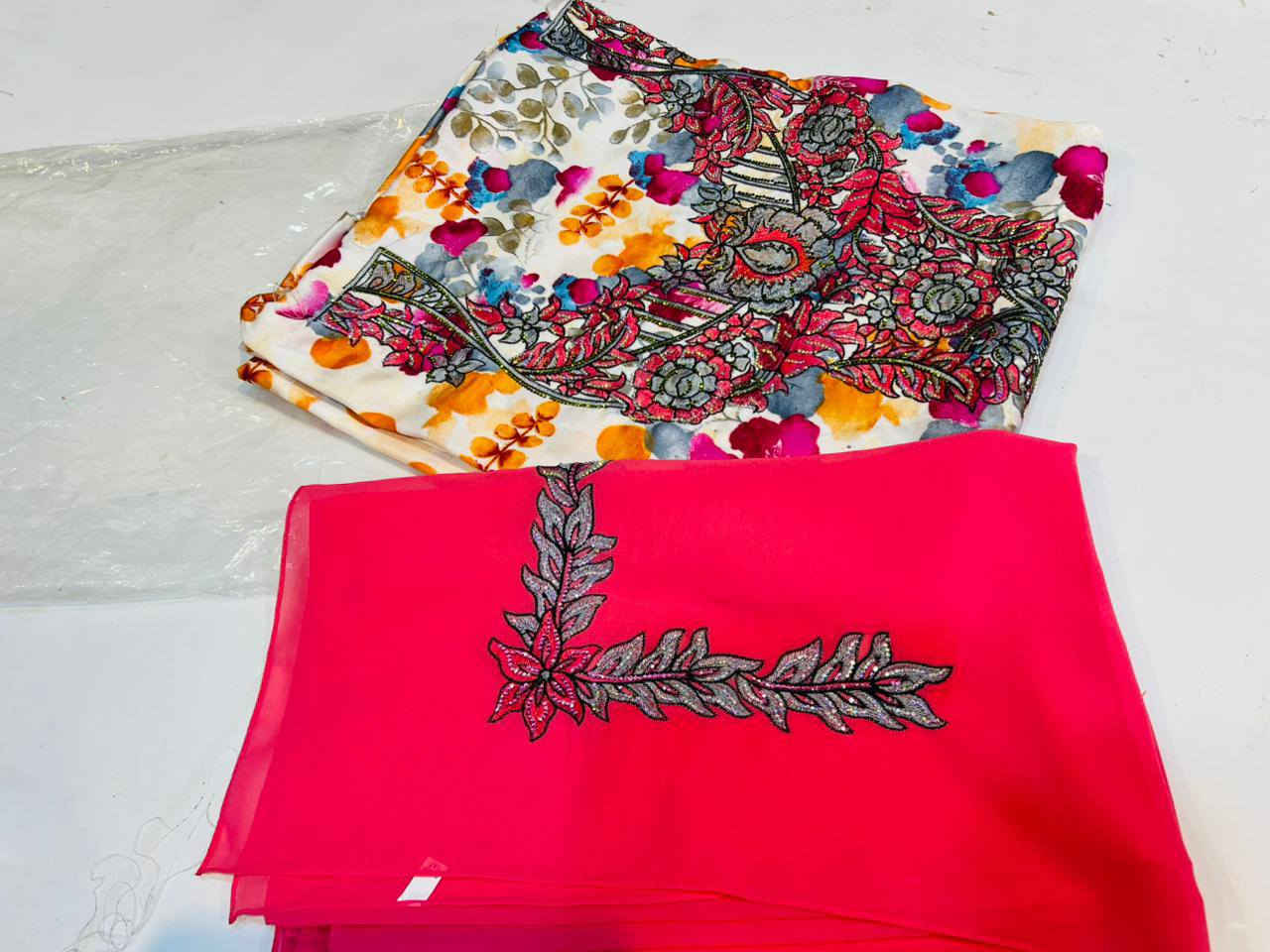 مخاور إماراتية معه شال درجة أولى قماش حرير ايطالي
قطع قماش غير مخيط
سعر،🔥
يوجد خدمة توصيل للمحافظات 📮


**إذا كنت صاحب هذا الإعلان وتريد حذفه لأي سبب، رجاءا أرسل رسالة إلى الدعم الفني**